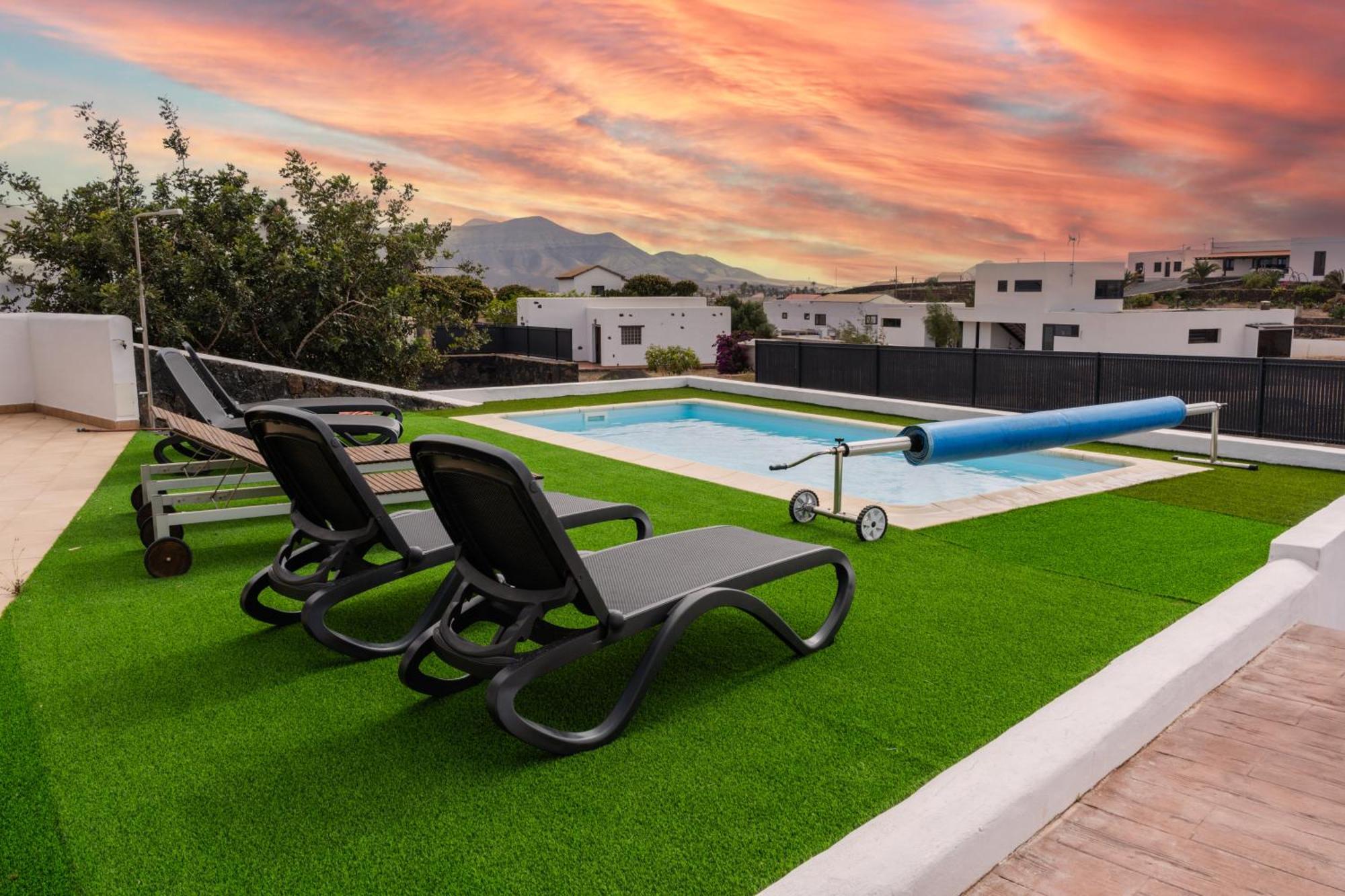 Villa Volcan2 Rural Private Pool La Oliva By Holidays Home Dış mekan fotoğraf